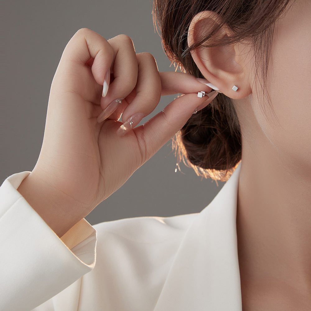 Rockyu シルバー925 ピアス レディース ジルコニア 五角形 リング 鏡面処理 金属アレルギー対応