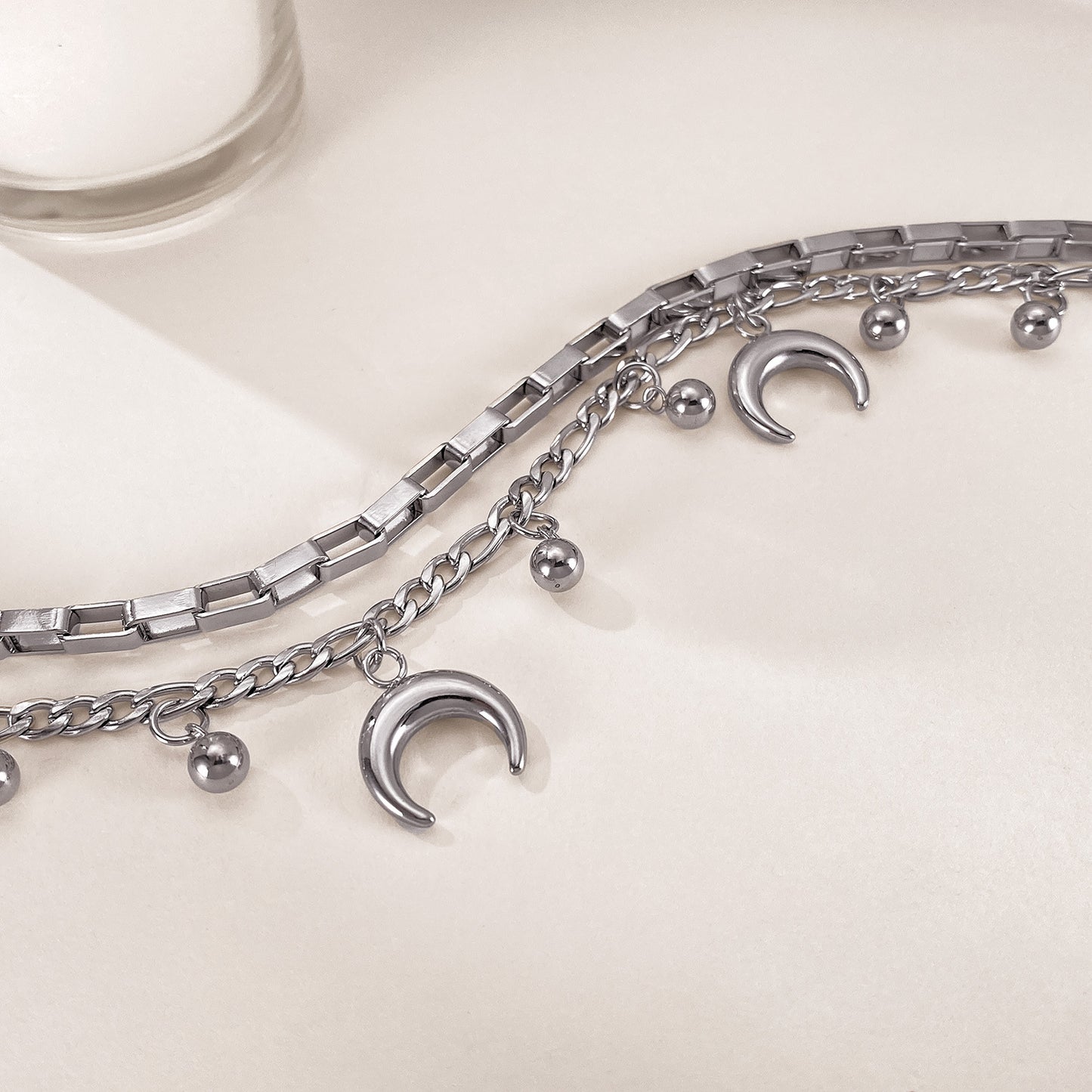 Rockyu ブレスレット レディース ステンレス シルバー 月モチーフ 鈴チャーム 多連チェーンブレスレット サイズ調整可能 ファッションアクセサリー