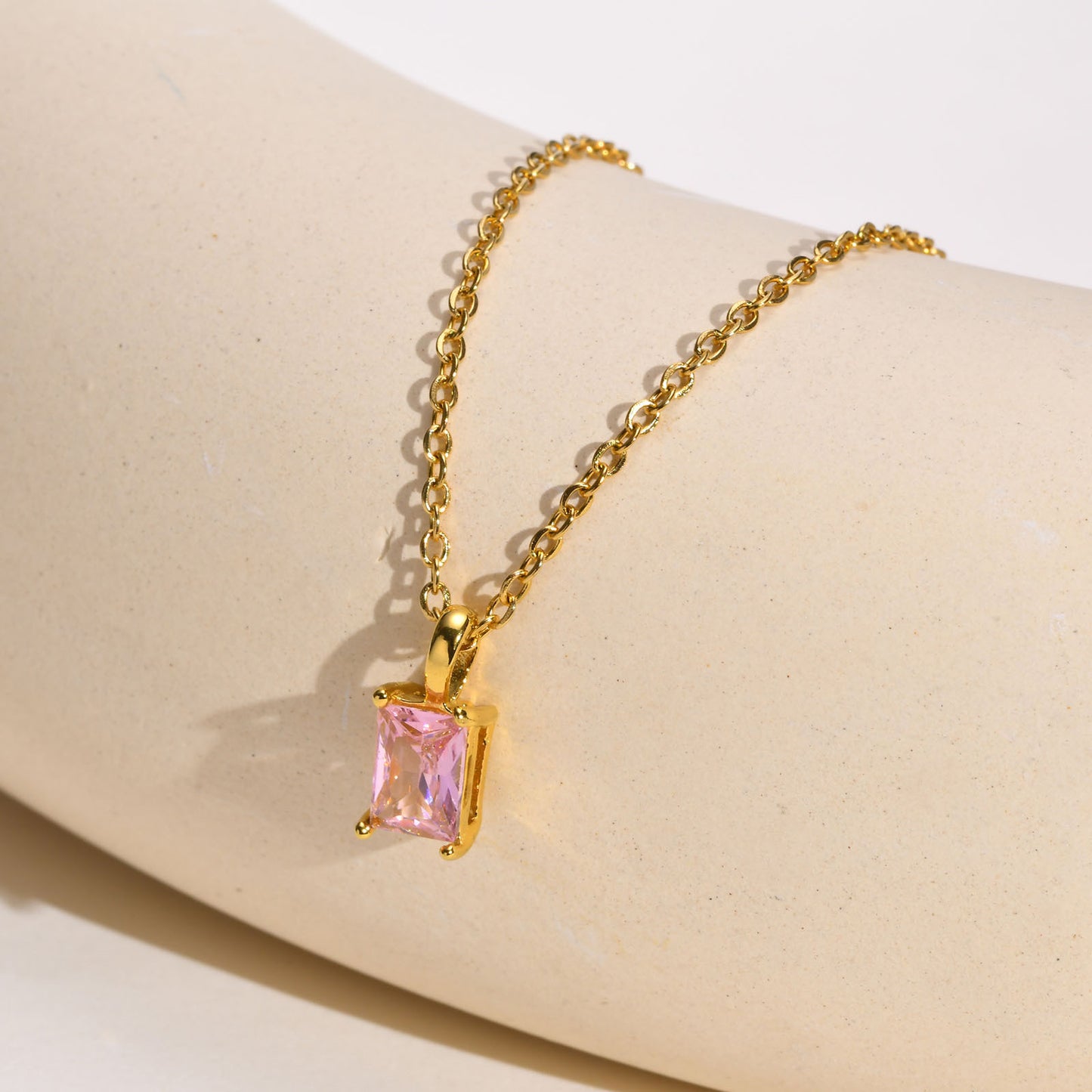 Rockyu レディースネックレス ゴールド スクエアジルコニアペンダント アレルギー対応