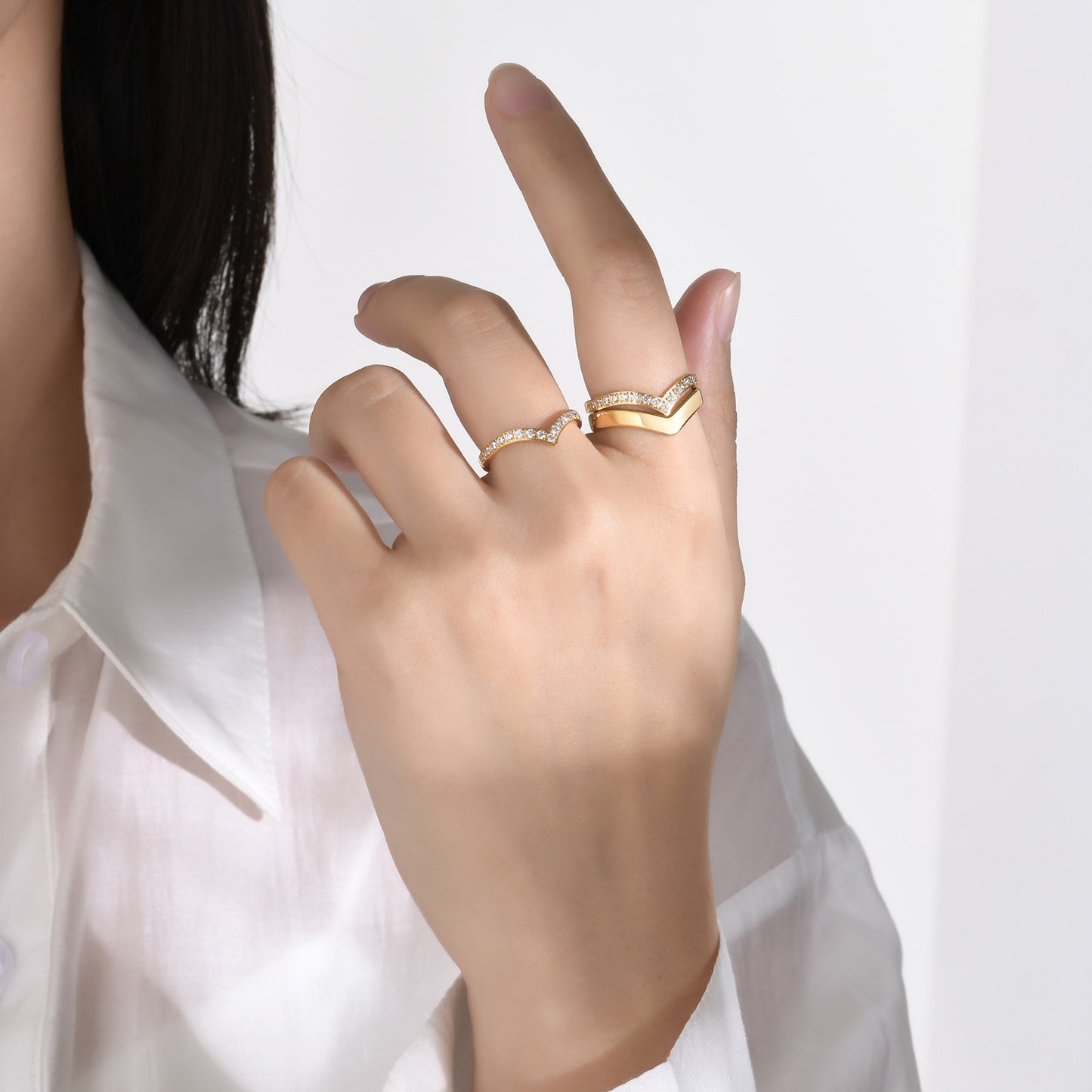 Rockyu レディース V字リング ステンレス AAA級CZ ジルコニア シルバー/ゴールド 金属アレルギー対応