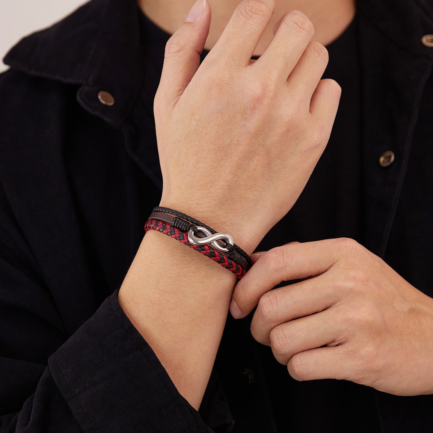 Rockyu メンズブレスレット 三連レザー 無限大 インフィニティ 高級PU編み込み