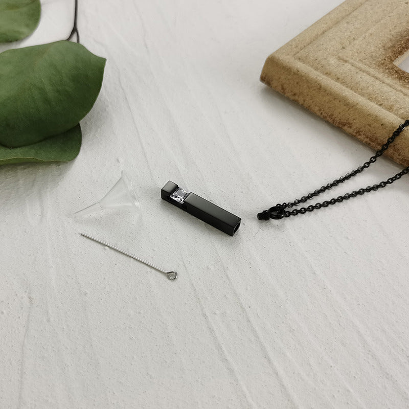 Rockyu メモリアルネックレス スティックペンダント 遺骨収納 ジルコニア付き 防水 ステンレス製