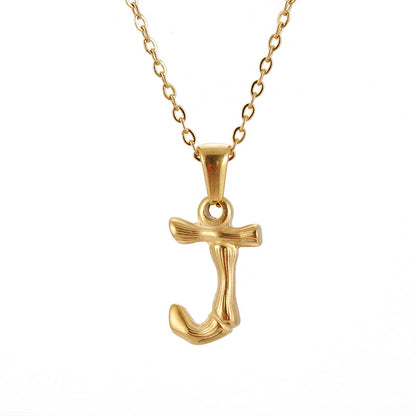 Rockyu ネックレス レディース ゴールド 18金 女性用 アルファベット ペンダント イニシャルネックレス 細い 鎖骨チェーン 恋人 記念 ファッションアクセサリー