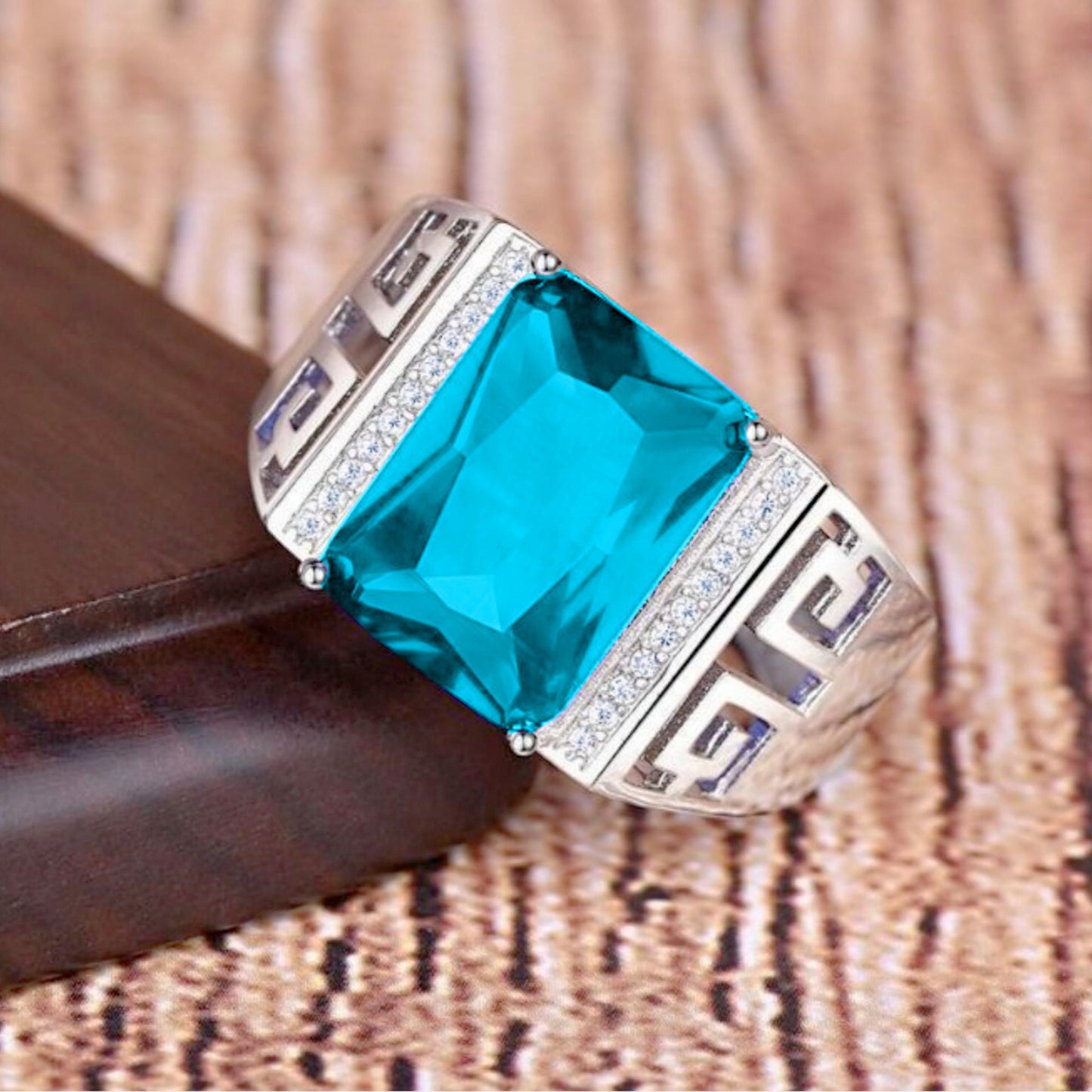 Rockyu 指輪 メンズ 銅製鍍金 大粒ジルコニア 印台リング 幅広 フリーサイズ 金属アレルギー対応 誕生日 記念日 ギフト