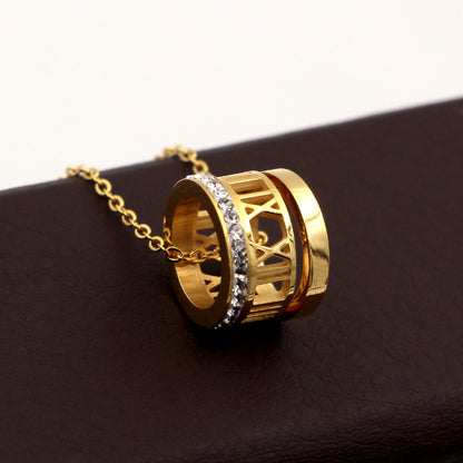 Rockyu ジュエリー 三連リング ネックレス レディース チタン製 ローズゴールド × ジルコン ペンダント