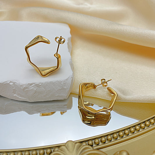 ピアス レディース ゴールド チタン 金属アレルギー対応 C形ピアス ツイストピアス スタッド 光面 おしゃれジュエリー ハーフフープピアス 誕生日