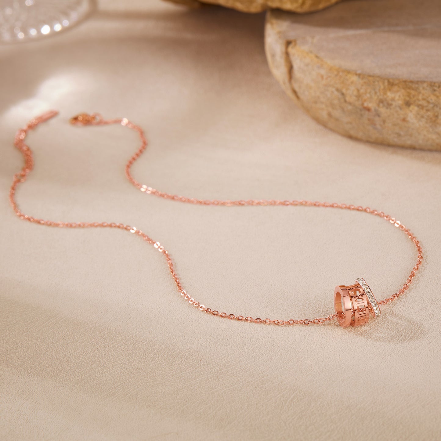 Rockyu ネックレス レディース ローマ数字 3連リングネックレス 18Kピンクゴールド キュービックジルコニア付